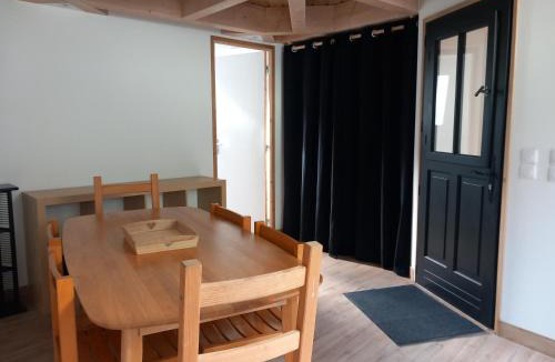 Nazelles-Negron Apartment | La grange