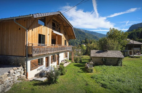 Saint-Jean-dʼAulps Ski Chalet | La Grange Neuve - Rustic charm and modern elegance for 9 - OVO Network
