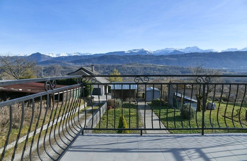 Cruet House | La Grangette Wifi Parking Terrace