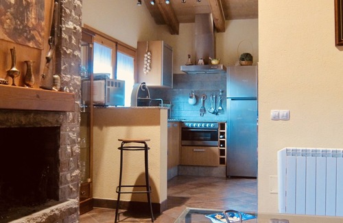 Olvan House | LA GRANJA HOUSE WITH POOL AND AIR CONDITIONING FOR 10 PEOPLE