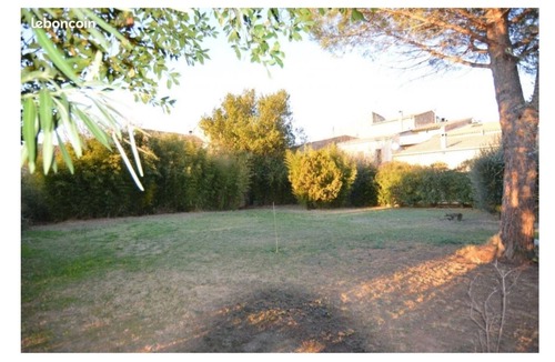 Villeveyrac Apartment | La Grenadière T2 apartment 46m2, large private terrace,