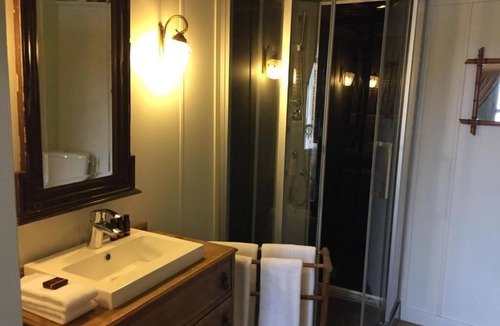 Marcillat-en-Combraille Bed & Breakfast | La Grenouille Noire