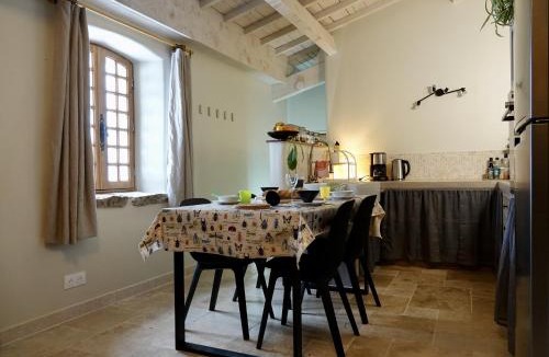 Revest-du-Bion House | La Grisonne - Gîte Nordine