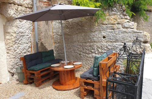 Cangey Apartment | La Grotte du Bonheur