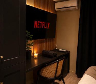 Sotteville-les-Rouen Apartment | La Grotte Interdite - Love Room