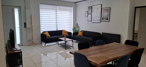 Lens Apartment | La Gueule d'Or - Grand appartement 6 pers avec parking - près Stade Bollaert & Louvre-Lens