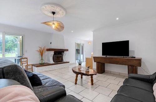 La Caillere-Saint-Hilaire House | La Guinguette du Bois