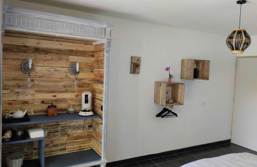 Laroque Bed & Breakfast | La Guitoune de Laroque