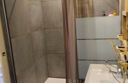 Laroque Bed & Breakfast | La Guitoune de Laroque