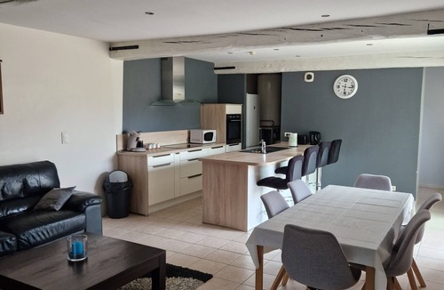 Gurgy House | La Gurgyçoise