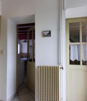 Descartes House | La Gustine