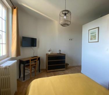Saint-Jouan-des-Guerets Bed & Breakfast | La Hacienda Verde
