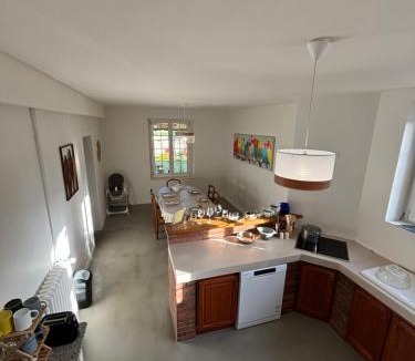 Saint-Jouan-des-Guerets Bed & Breakfast | La Hacienda Verde