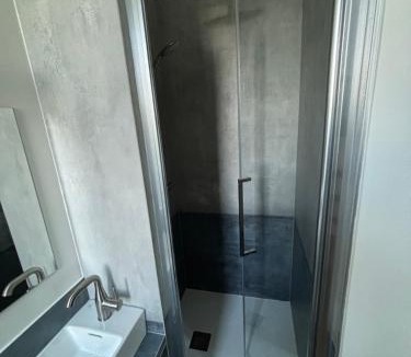 Saint-Jouan-des-Guerets House | La Hacienda Blanca
