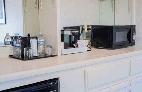 Edenvale Hotel | La Hacienda San Jose Silicon Valley