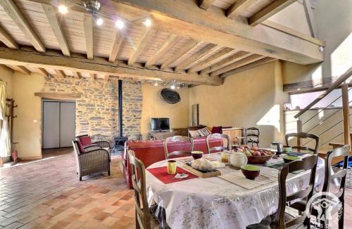 Saint-Thurial House | La haie chapeau