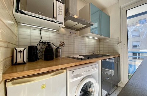 Yves Farge - Le Fleuve Apartment | LA HALLE - with balcony and parking