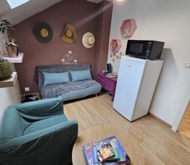 Cravanche House | La Halte D'Aristide - Parking