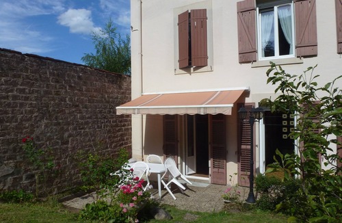 Chantraine House | LA HALTE des PRINCES - Beautiful private house with enclosed garden