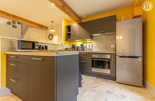 Chateau House | La Halte du Donjon - CHATEAU