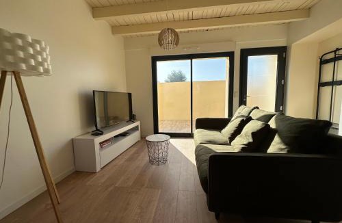 Montauban Apartment | La Halte Occitane - Classé 3 étoiles - Pour 6 personnes, 3 chambres, parking, terrasse, tout inclus