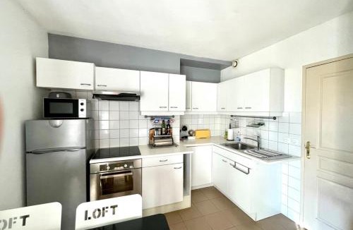 Moret-sur-Loing Apartment | La Halte- Vue Rivière- Élégant T3- Parking- RDC