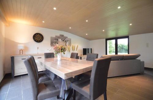 Saint-Hilaire-des-Landes House | La hantelle