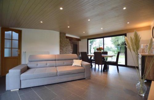 Saint-Hilaire-des-Landes House | La hantelle