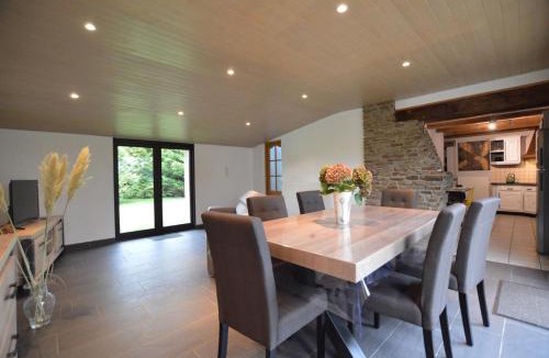 Saint-Hilaire-des-Landes House | La hantelle