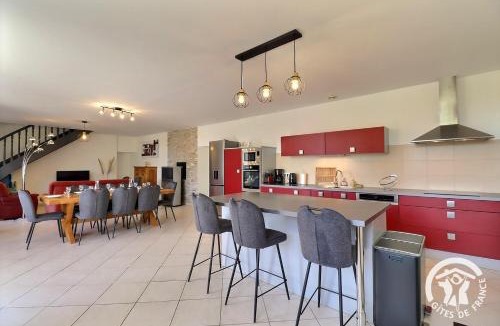 Betton House | La haute hardrouyere