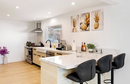 Woodland Hills House | LA Hillside Home with Canyon Views, Deck, BBQ & Game Room Fun | Marmol Vista