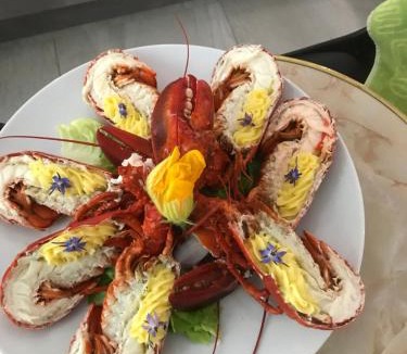 Monchy-Saint-Eloi House | La Homardine