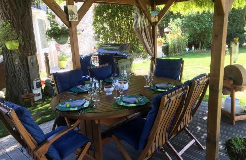 Monchy-Saint-Eloi House | La Homardine