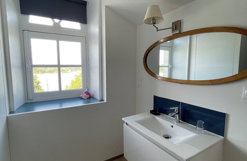 Le Pellerin Bed & Breakfast | La Houache paper room