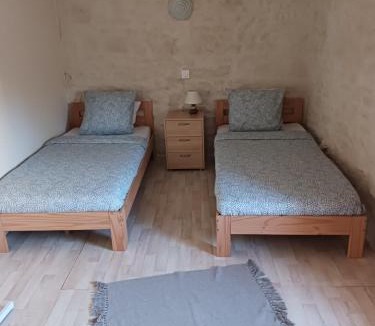 Coulonges-sur-l'Autize House | La Huppe