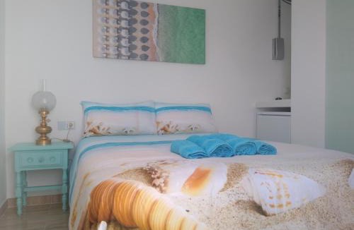 Santiago de la Ribera House | La Isla habitacion independiente con baño privado y jardín