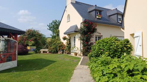 Etables-sur-Mer House | La JacoBinic