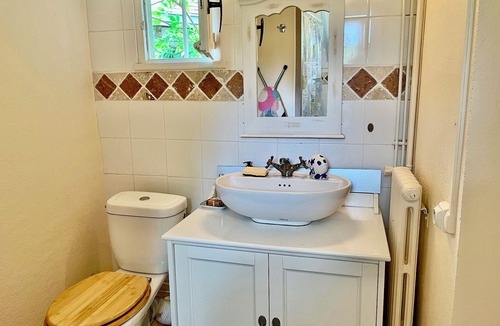 Laroque-d'Olmes Apartment | La Janounine, charming studio in a private park with swimming pool.