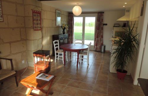 Saint-Lambert-des-Levees House | La Jarillais