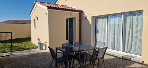 Virsac House | La jolie Pradelle