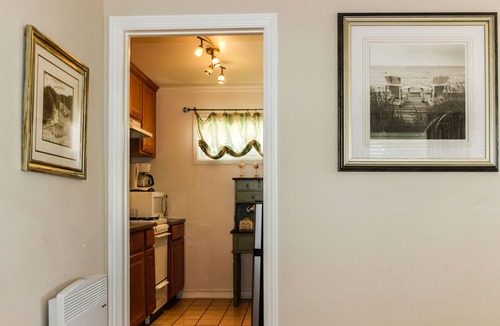 Beach Barber Tract Cottage | La Jolla Cottage 1BR