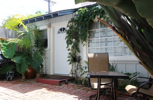 Beach Barber Tract Cottage | La Jolla Cottage 1BR