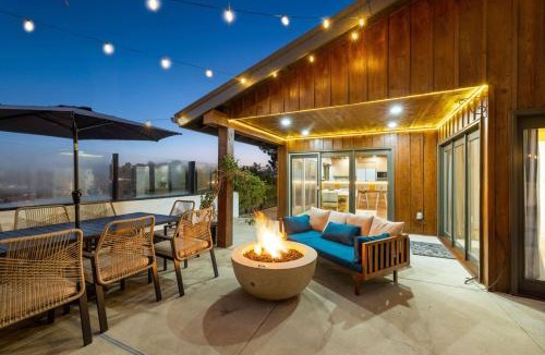Hidden Valley House | La Jolla Hillside Poolside Paradise