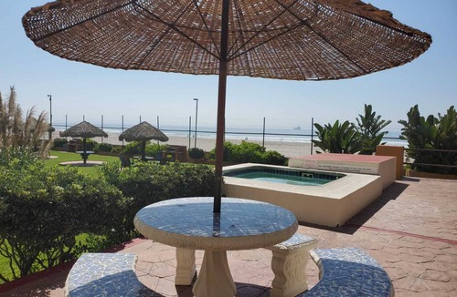 Centro Playas Condo | La Jolla Oceanfront Condo-CENTRO Rosarito, Mexico.