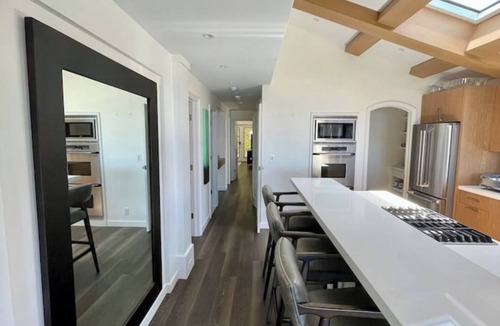 La Jolla Shores House | La Jolla Shores Beachfront Bliss with AC
