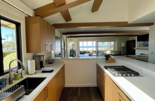 La Jolla Shores House | La Jolla Shores Beachfront Bliss with AC