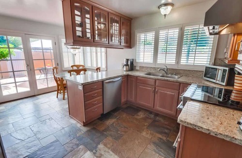 La Jolla Shores House | La Jolla Shores Hideaway 2 blocks from Beach