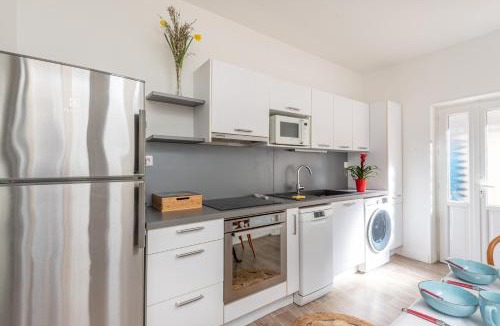 Saint-Vaast-la-Hougue House | La Jonquille