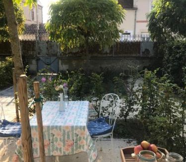 Cosne-Cours-sur-Loire Bed & Breakfast | La Joséphine