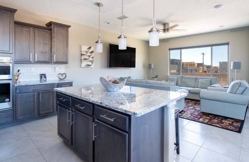 Santa Fe House | La Joya de Sur | Near the Santa Fe Sights!